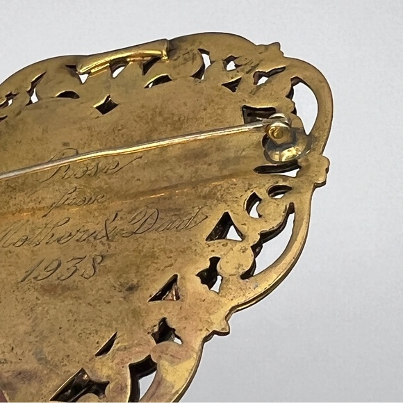 Vintage brooch painting couple gold engraved 1938 - Picture 7 of 8